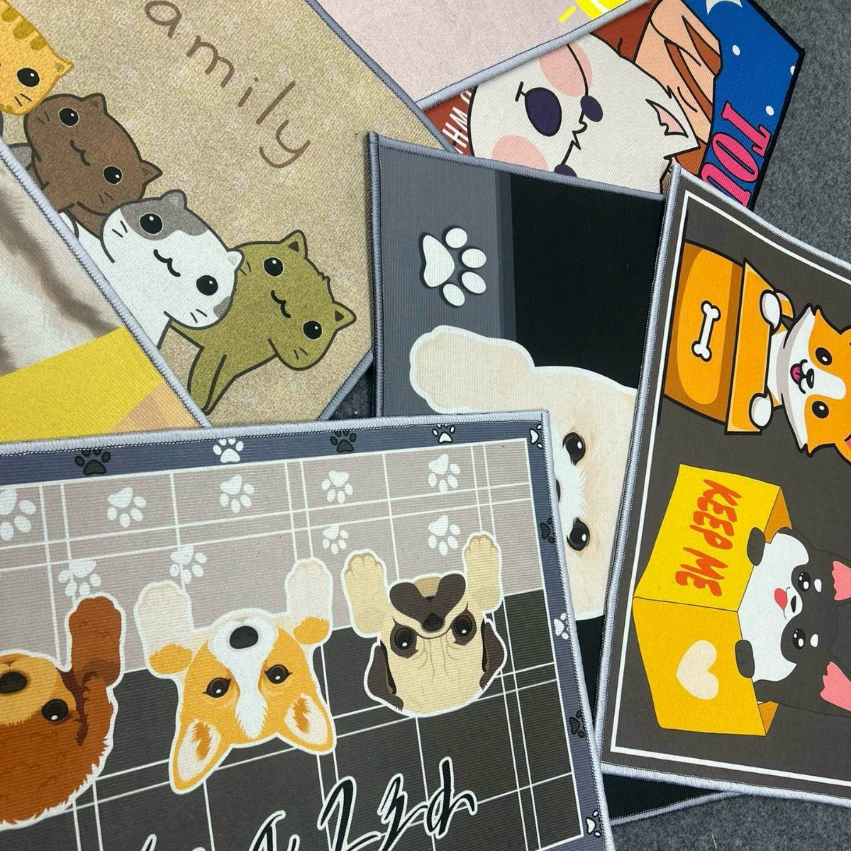 Клетка для разведения домашних животных. Четыре сезона коврики толстые.