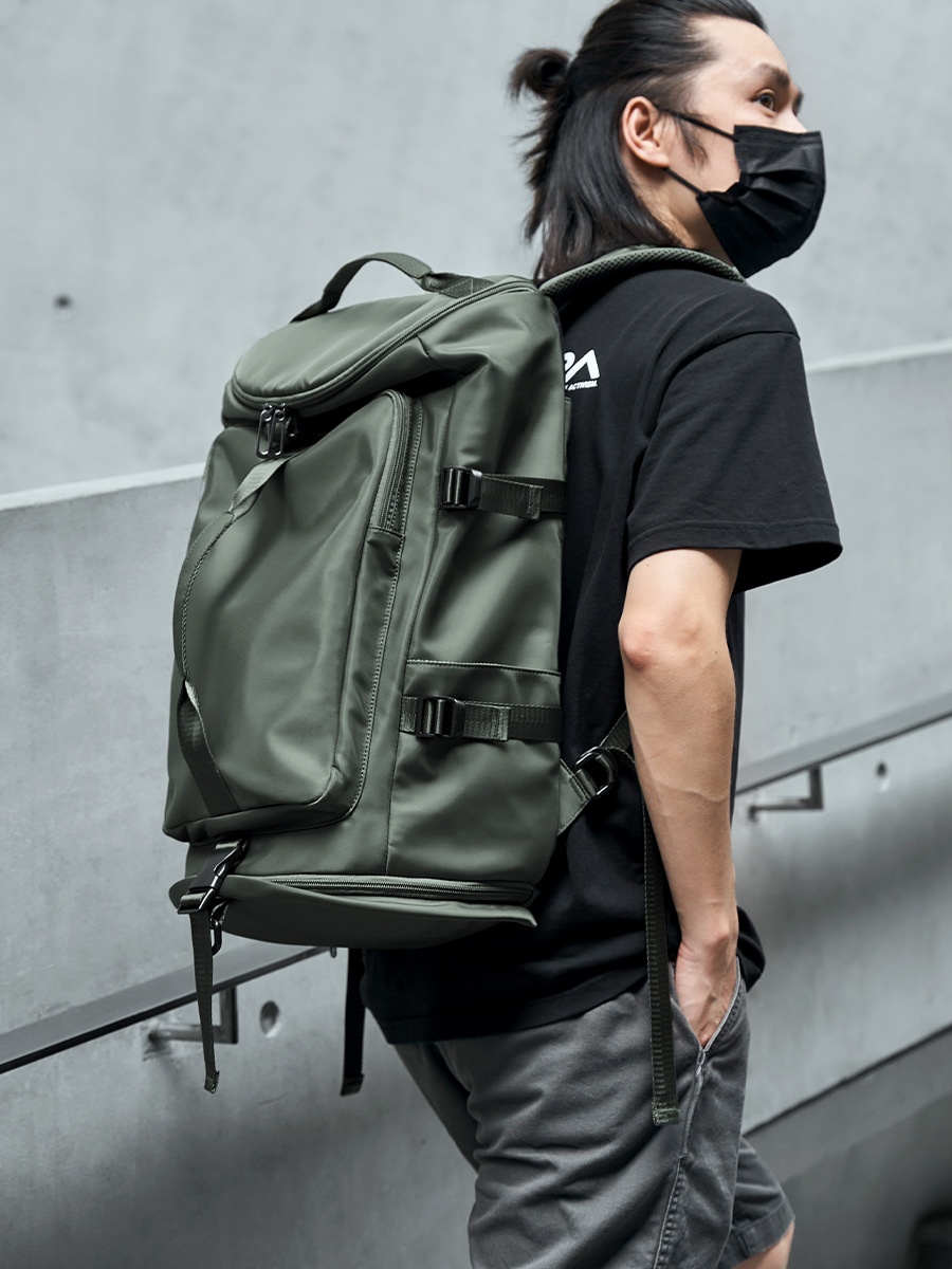 Capacious universal handheld luggage backpack for traveling