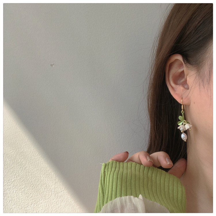 Pendientes de perlas con borla de flores de alta calidad con aguja de plata Pendientes de todo fósforo de moda francesa de nuevo estilo Pendientes de alta calidad de lujo ligero