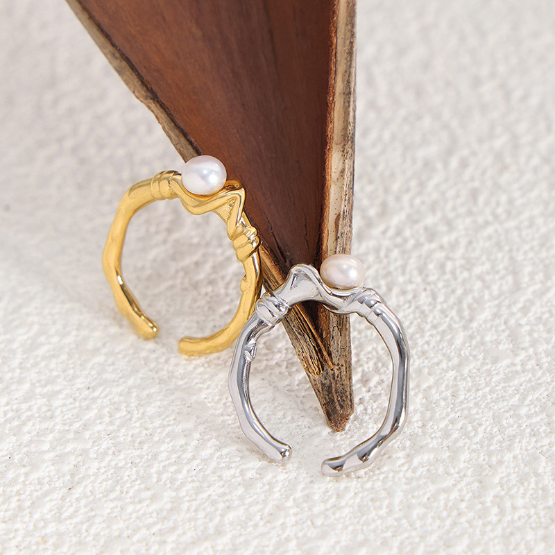 French Style Freshwater Pearl Ring In Gold Titanium Steel_voghion.com