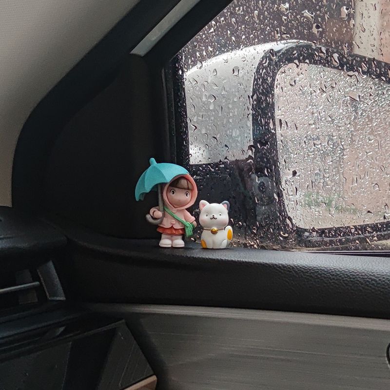 Lindo paraguas de dibujos animados niña consola central de coche adornos junto a la ventana decoración de muñeca de coche mini coche creativo