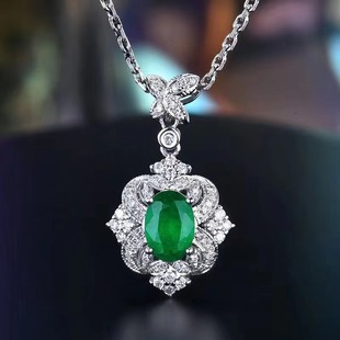 0.58 karat 18k Gold Natural Emerald Pendant All-match European and American Simple Retro Emerald Pendant Necklace