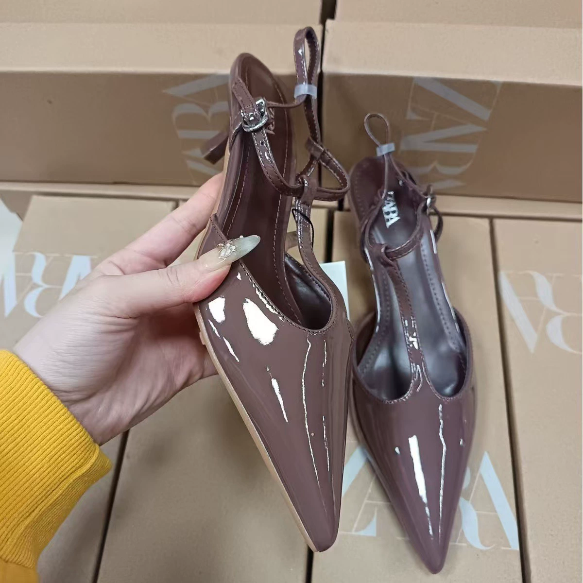 Zara, small design universal sandals, Spain, internet celebrity