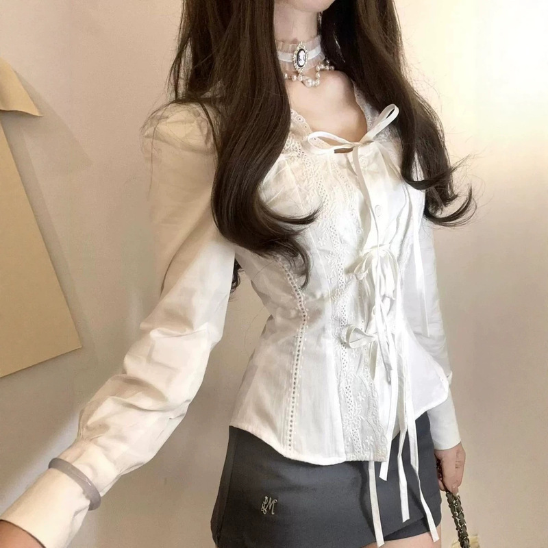 V-neck lace trim design tie-waist shirt for women, 2026 autumn slim-fit versatile top for commuting