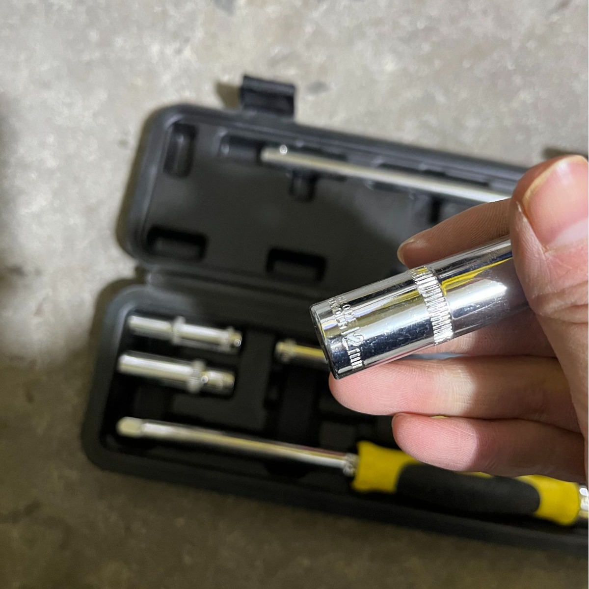 Venta al por mayor 1/4 Xiaofei ahorro de trabajo conjunto de manga giratoria cabeza de la manga T-tipo llave herramienta de reparación de refuerzo de varilla