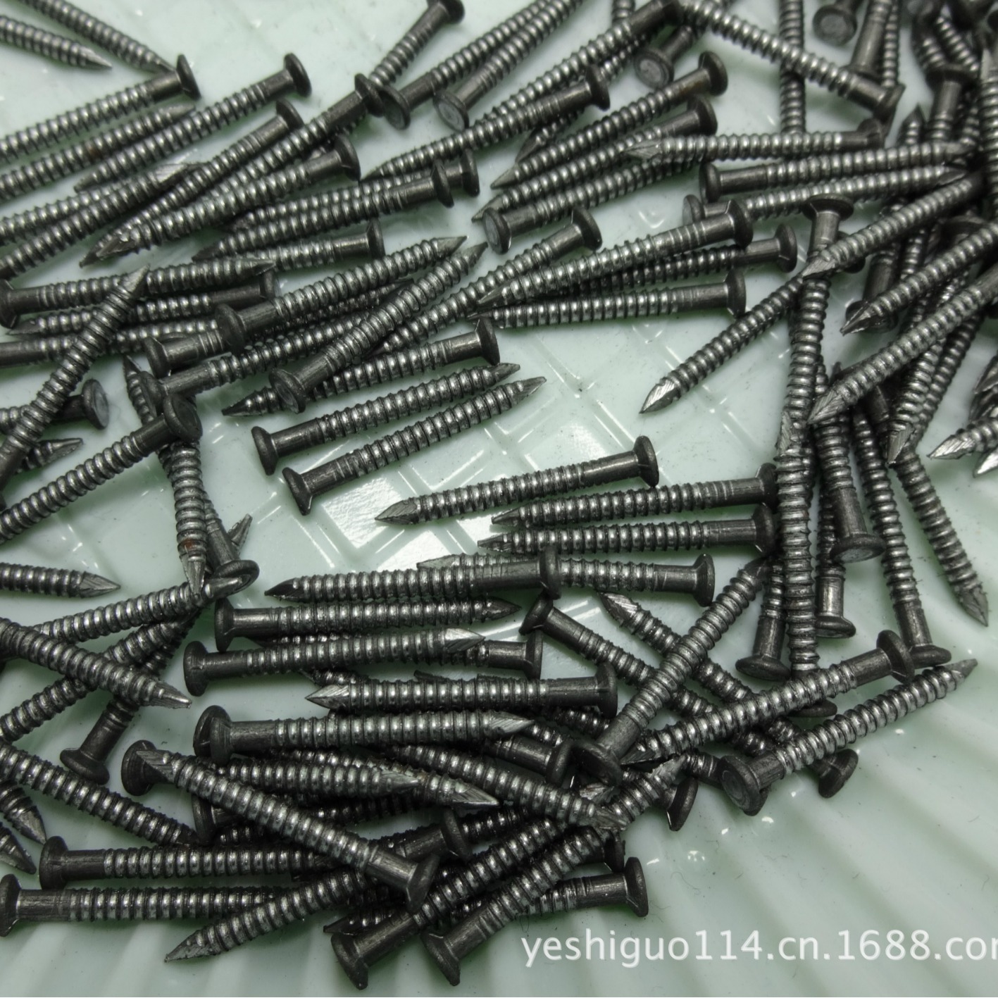 专业生产镀锌烤黑环纹钉搓丝钉，长度30,40，50，60,80,100mm