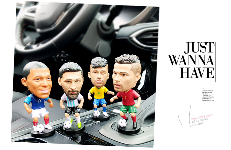World Cup Football Star Figurines Car Ornaments Gifts for Boys Cristiano Ronaldo Haaland Spring-Loaded Bobblehead Dolls