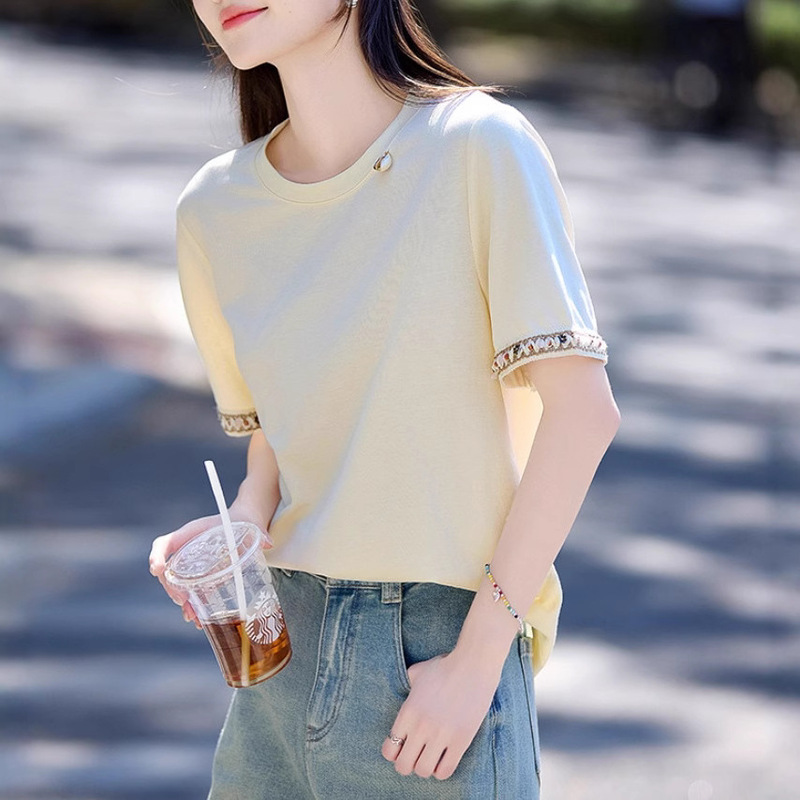 Gentle Cream Top 2025 Summer New Design Lace Stitching Fashion Age-reducing Loose Comfortable T-shirt for Women