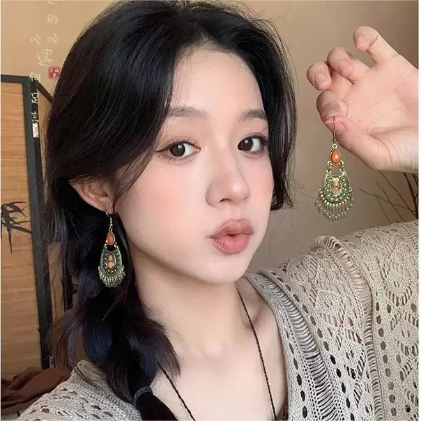 美拉德系流苏耳环女2025新款高级感民族风耳坠复古小众设计感耳饰