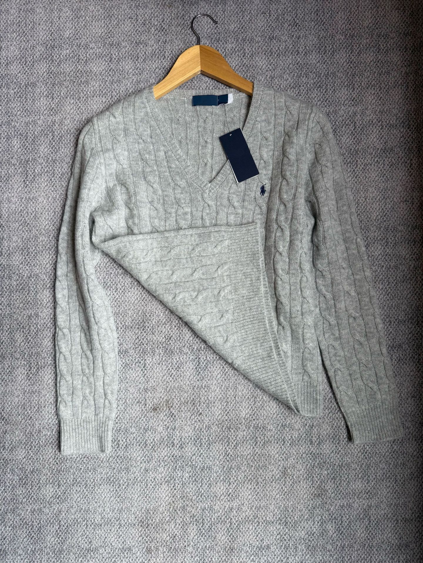 PLラフ小馬標90ウール10カシミヤツイストvネックカシミヤシャツ麻花ウールセーター女性上着