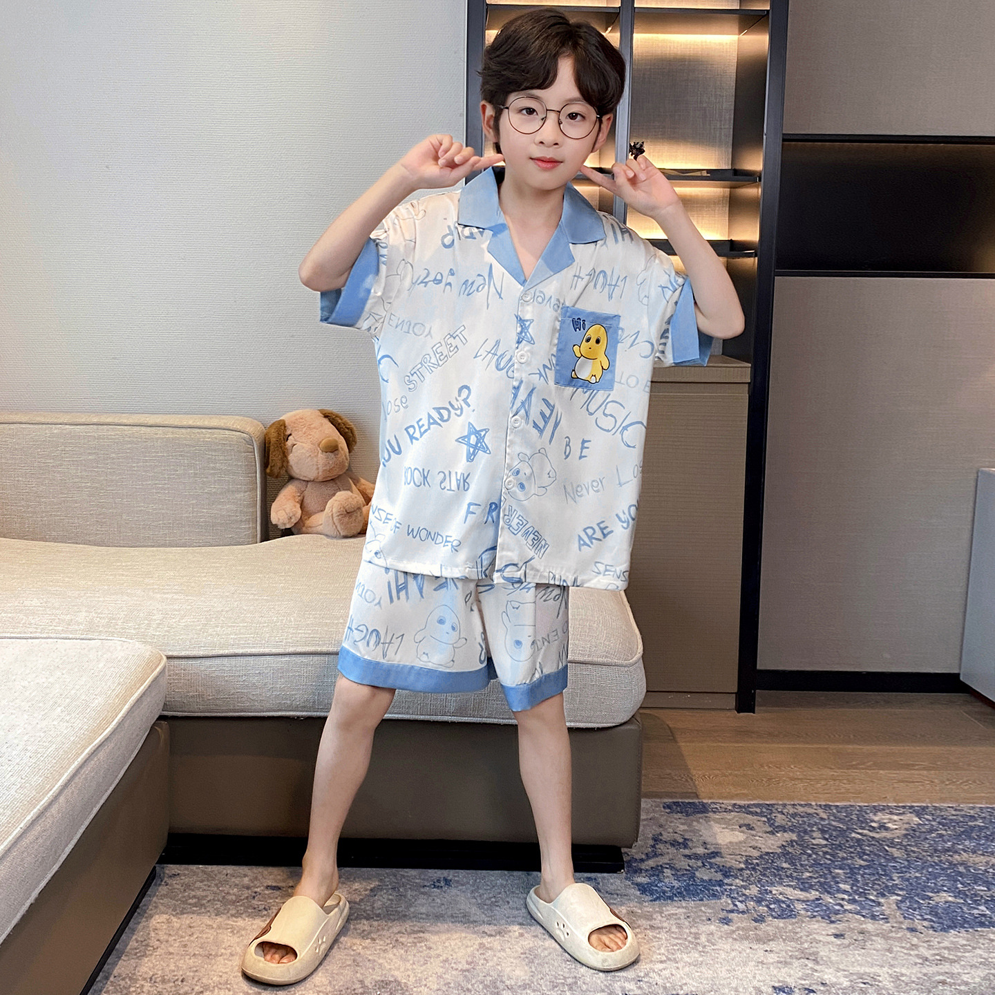 Pijamas infantiles verano 2026 nuevo niño hielo delgado de manga corta juveniles niños grandes set de ropa para el hogar