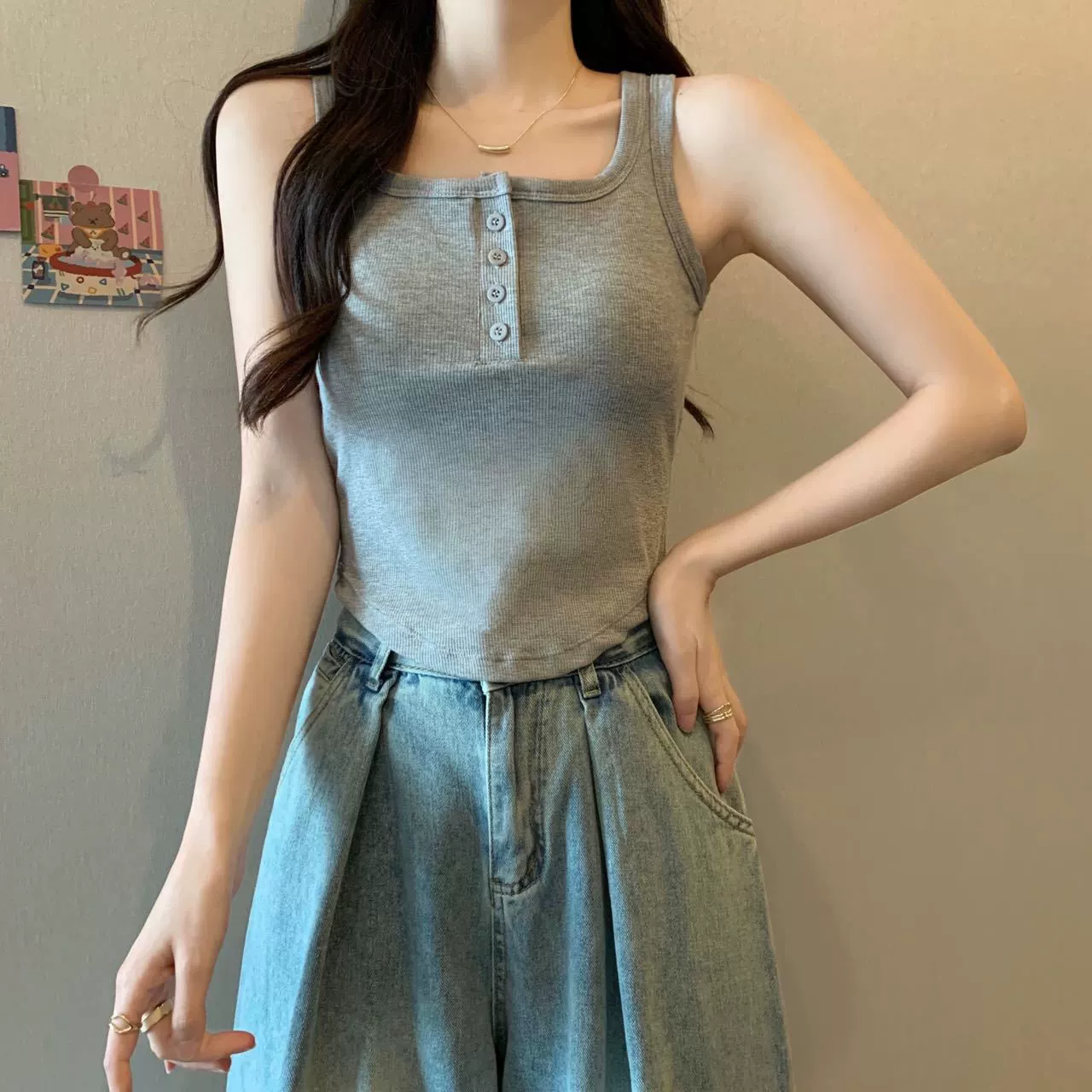 Fitted Short Tank Top, Women's body-friendly, Button-front, One Size (80–125 catties)