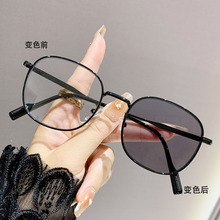 变色眼镜男自动感光防蓝光素颜眼镜抖音小圆框女学生款近视眼镜