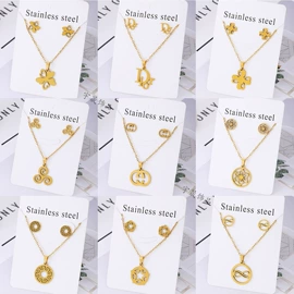 首饰套装;项链;耳钉