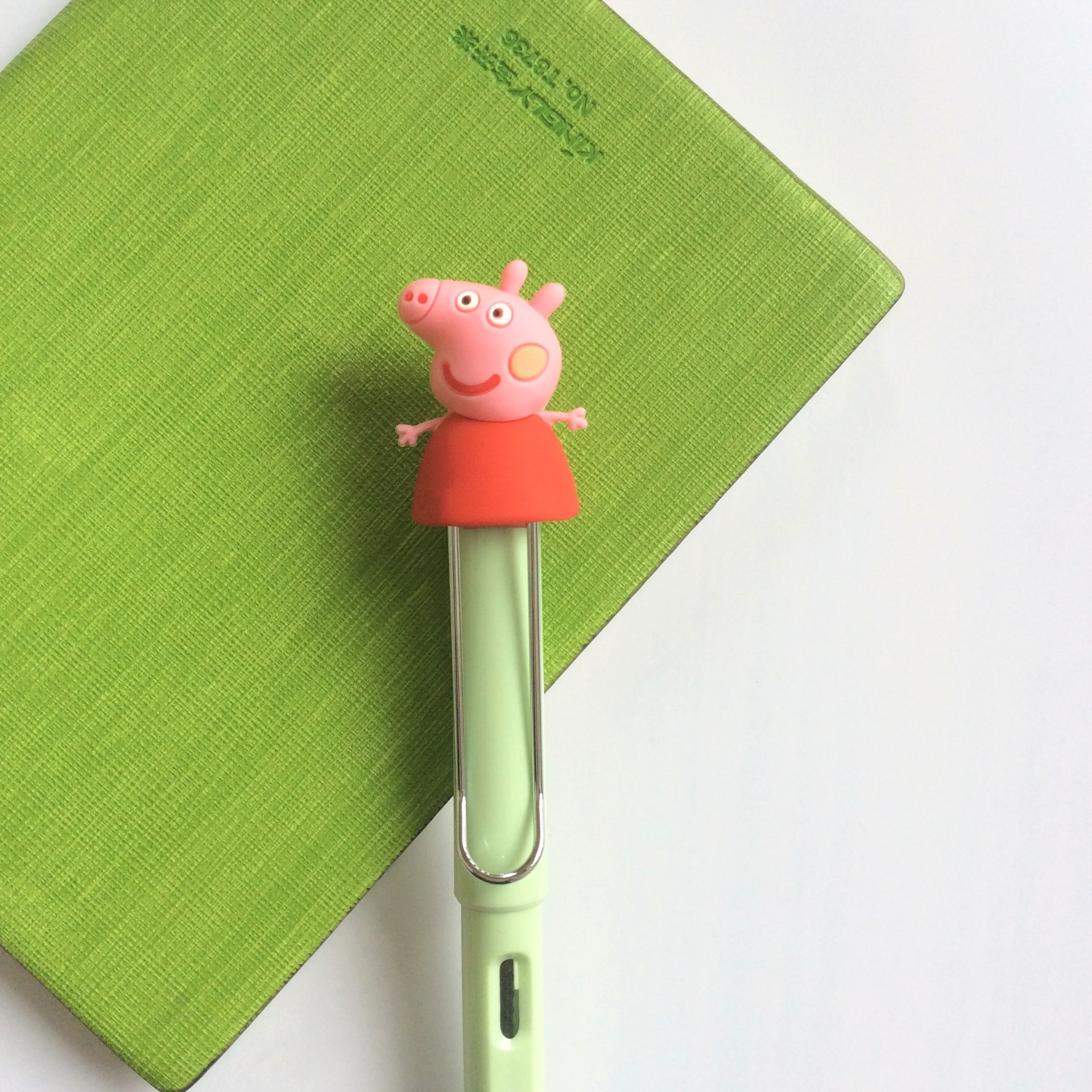 硅胶笔帽 PVC软胶笔夹 立体卡通小猪笔头 铅笔圆珠笔钢笔配饰批发