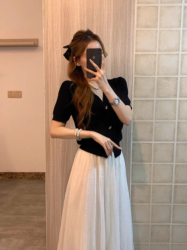 Summer New Ice Silk French Black Chanel Style Knitted Short Sleeve Open Cardigan Women's Top Slimming Waist V Neck T-Shirt Trendy