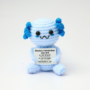 앉아있는 도롱뇽 아쿠아 블루