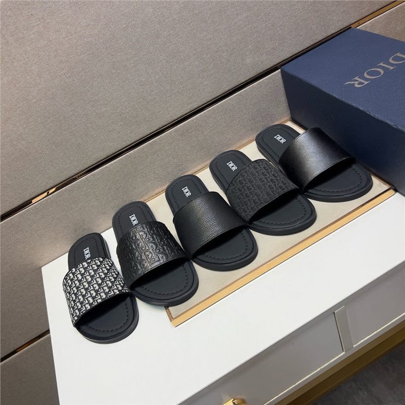 新しい高級本革メンズスリッパ、パーソナライズされたトレンディでファッショナブルな外出用ハンサムな人気の男性カジュアルスリッパ|undefined