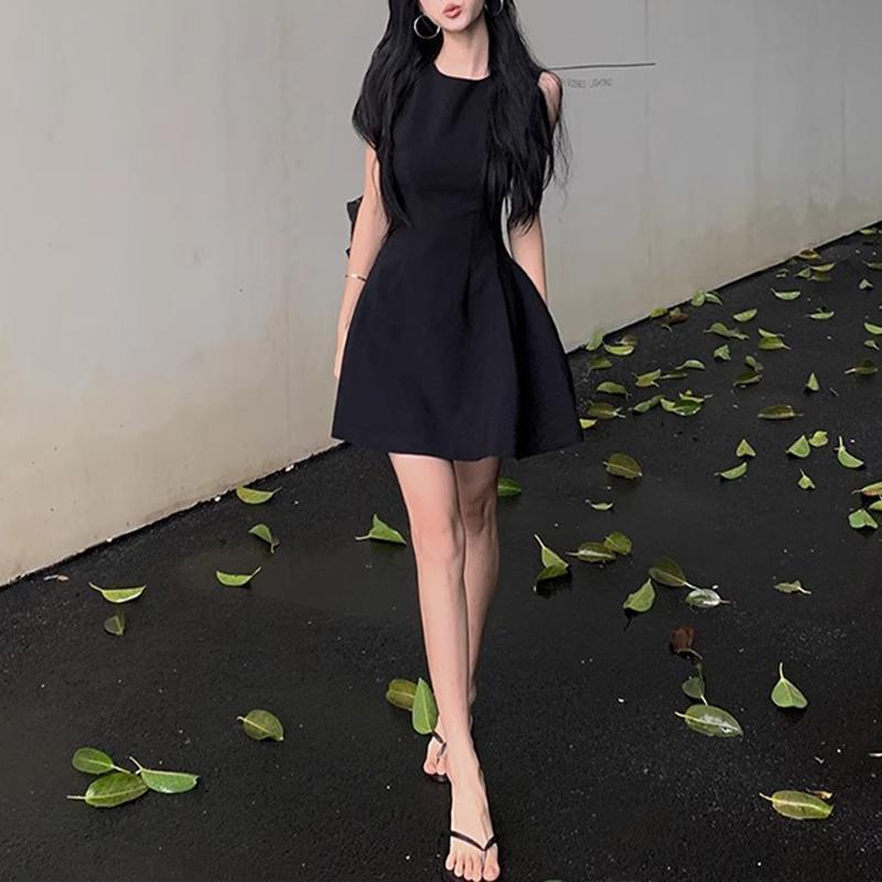 黑色连衣裙子女夏季2025新款法式气质感无袖背心收腰显瘦长裙|undefined