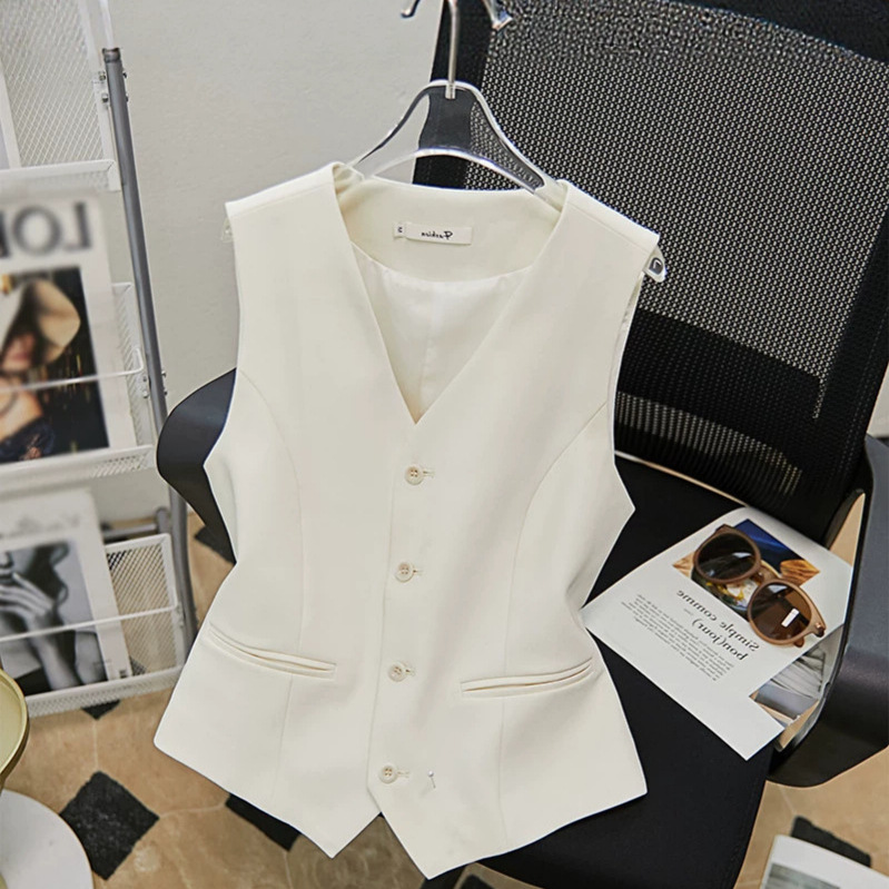 Women's Sleeveless Vest for Spring and Autumn, Slim Fit, New Fashionable Commuting Casual Fit, Waist-Defining Tank Top