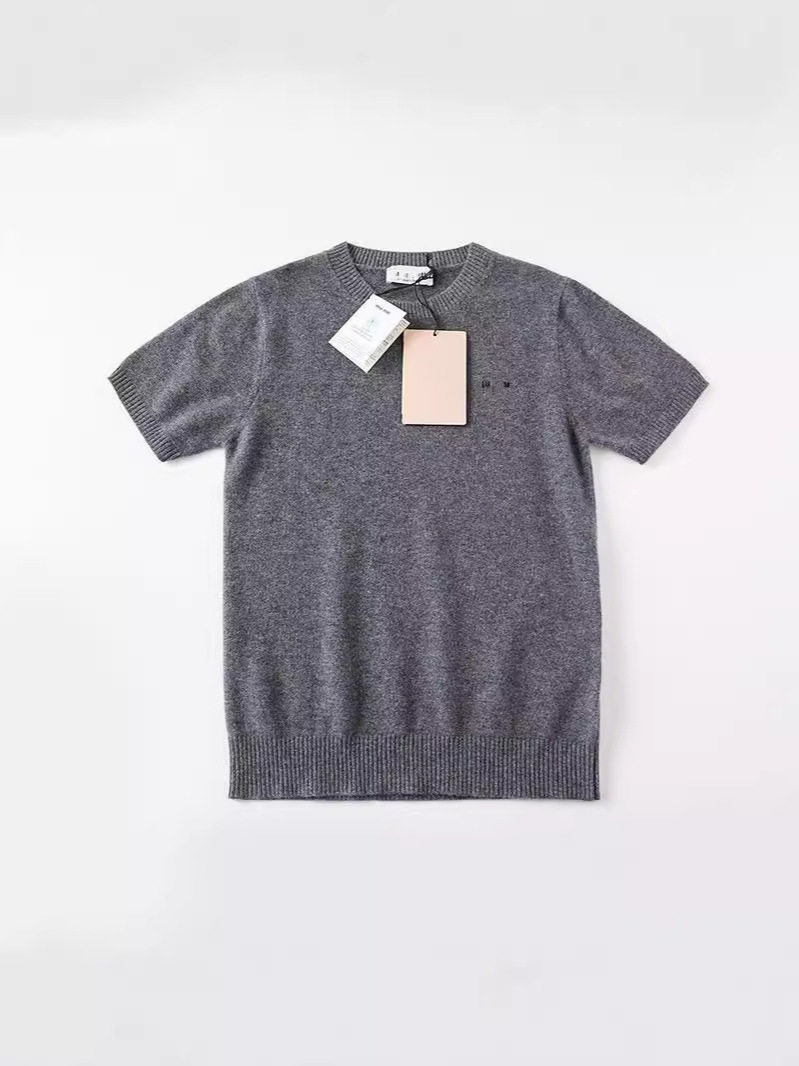 高バージョン春秋iu家の女性は、丸首の半袖ウールのカシミヤのミュウミュウミュウミュウのニットです。