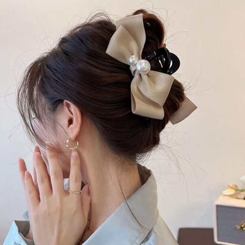 ハイエンドのパールリボングリッパー、女性用の大きなヘアピン、後頭部のヘアピン、エレガントなサメクリップ|undefined