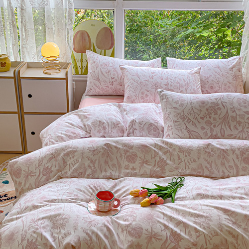 Premium A-grade Washable Cotton Double-Layer Gauze Four-Piece Set with Small Floral Print: Duvet Cover, Fitted Sheet, and Bed Sheet – Perfect for Student Dorms