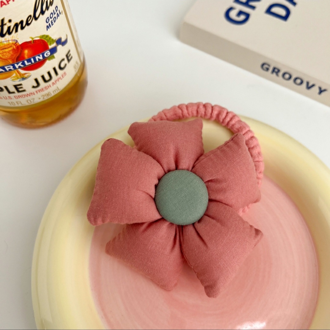 colored flower rubber band