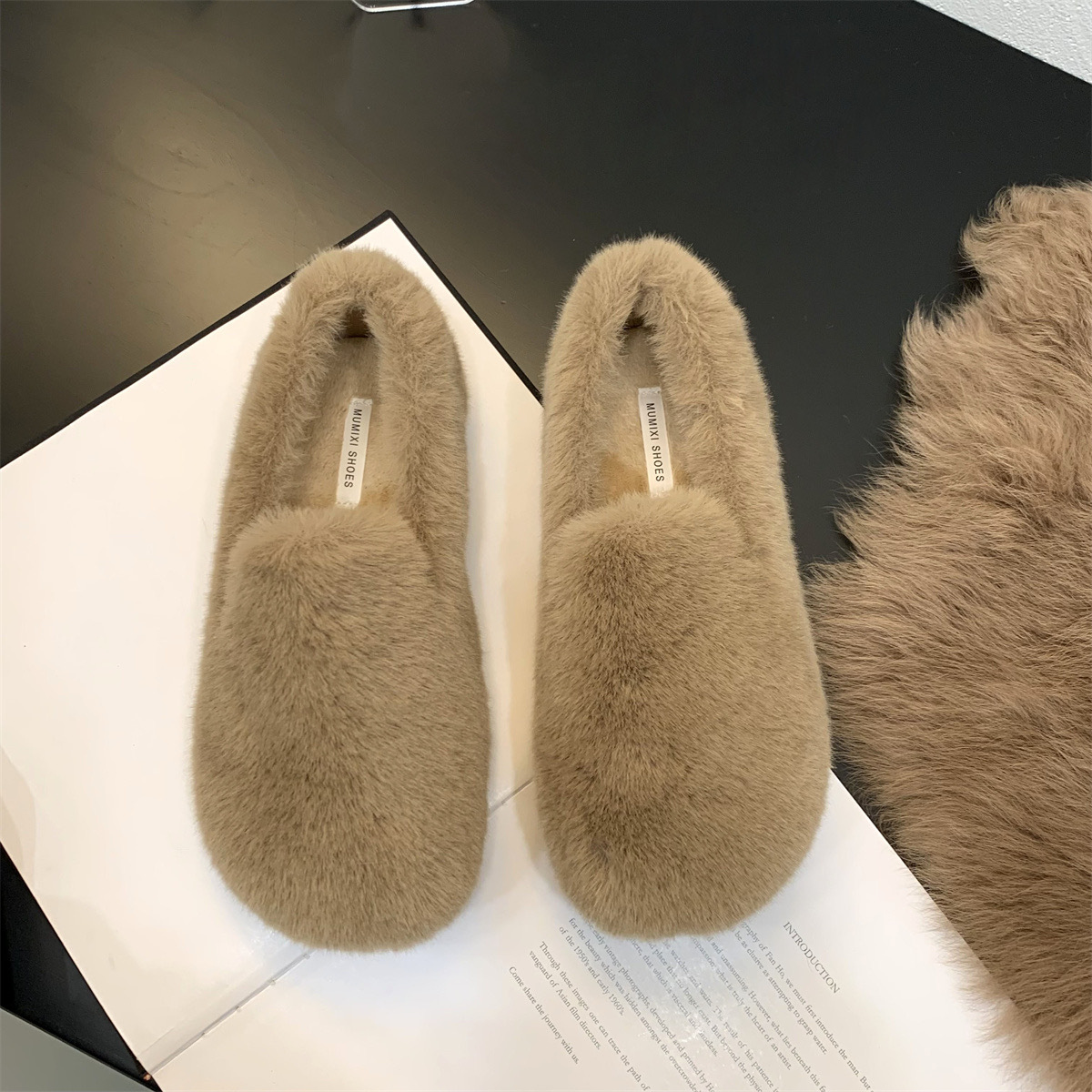 2023 Winter New Korean Edition Flat Bottom Short Plush Casual Comfortable Plush Shoes_voghion.com