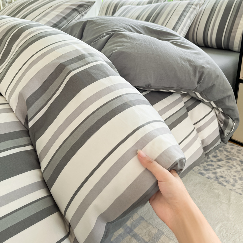 Classe A algodón puro sin impresión de aire cuatro piezas de ropa de cama de algodón lavable, cama de cama de algodón dormitorio de estudiantes de tres piezas