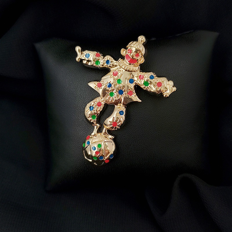vintage Western Antique Pin Clown Vintage Personality Enamel Ball-stepping Corsage Alloy Doll Brooch Accessories
