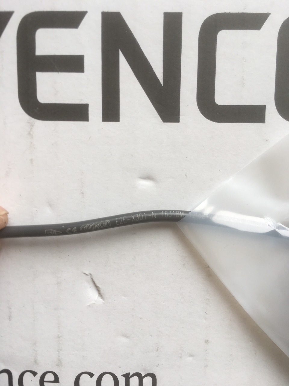 2线双色灯 E2E-X3D1-N