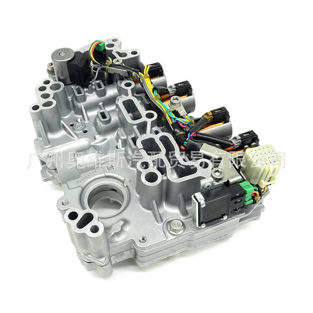 High QuAlity JF015E Auto PArts RE0f11A CVT JF015 TrAnsmission Body for NissAn