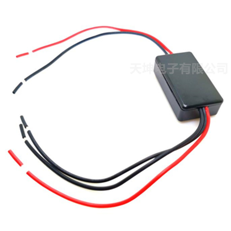 Tiankun dispositivo de flash LED de coche de comercio electrónico transfronterizo adecuado para la luz de tira de luz de trabajo dispositivo de flash alterno izquierdo y derecho