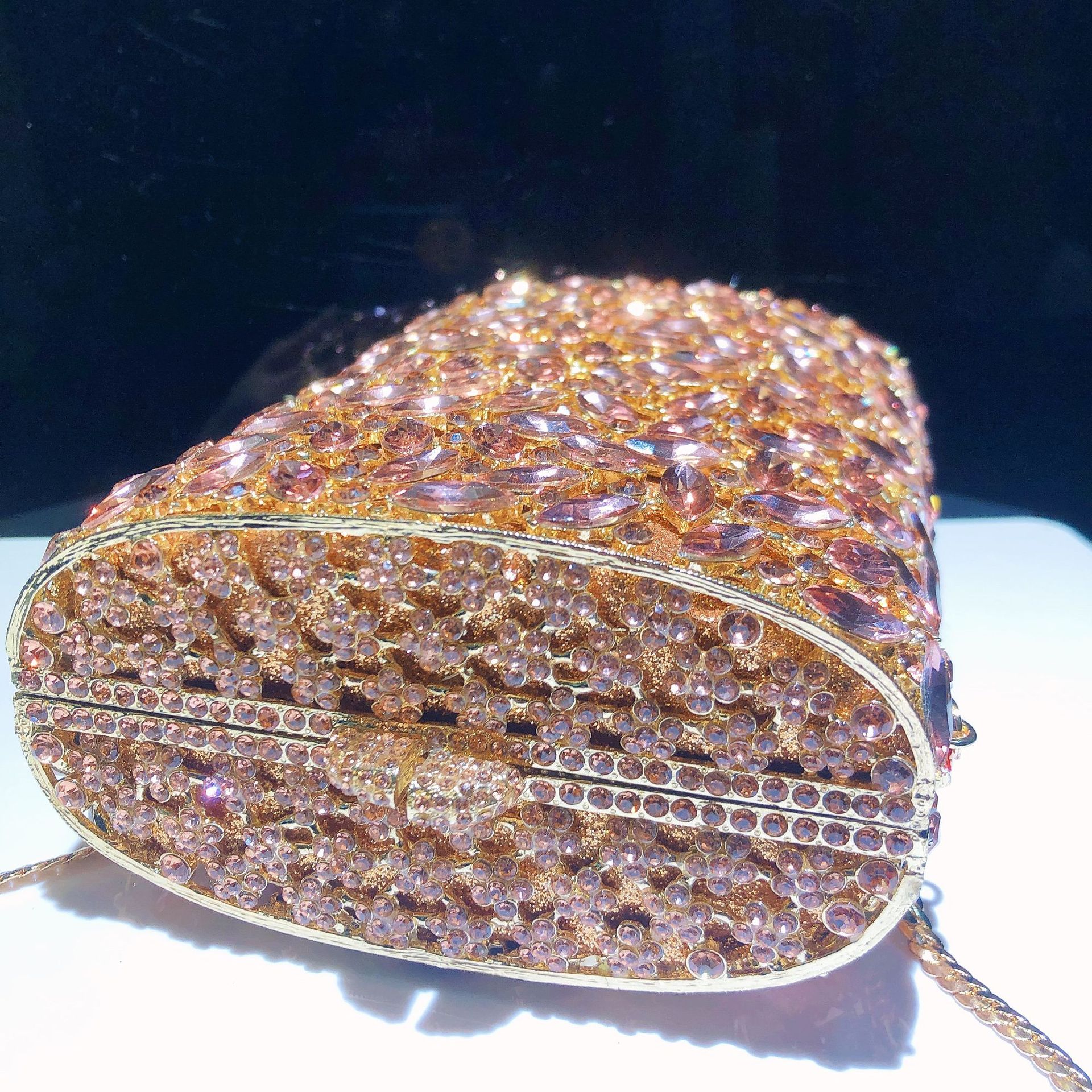 Túi clutch nữ vải satin thêu hoa hồng 14 bông, tay cầm ngọc trai, phụ kiện dạ hội — Màu Sâm panh, Cá tính đặt làm chi tiết 3