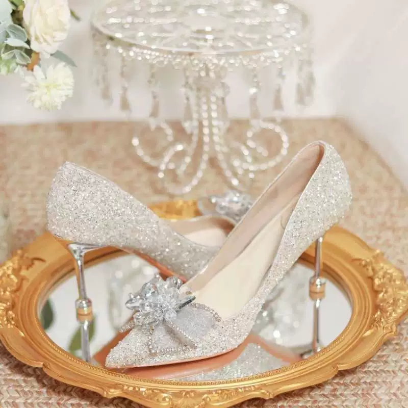 Серебристо-белые свадебные туфли, основное свадебное платье, туфли с кристаллами Xiuhe, свадебные туфли на высоком каблуке, женские французские туфли на высоком каблуке с хрустальными цветами