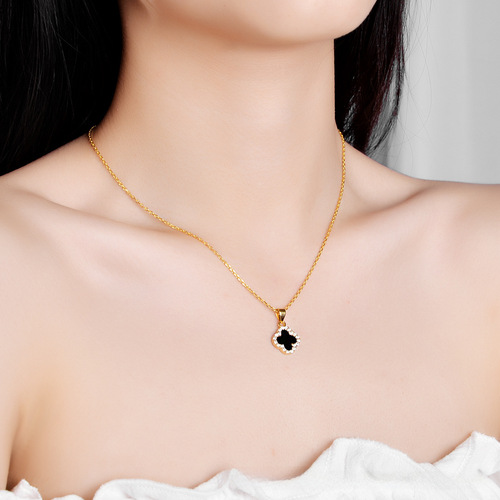 Gold Luxurious Diamond Four-Leaf Clover Necklace for Women, Black and White Dual-Side Design, Influencer Lockchain, 18k Gold-Plated Necklace