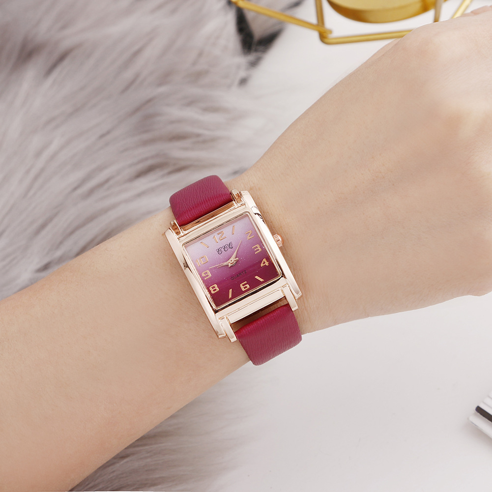 Nuovo orologio da donna al quarzo in stile campus fresco e alla moda con quadrante piccolo digitale minimalista alla moda_voghion.com