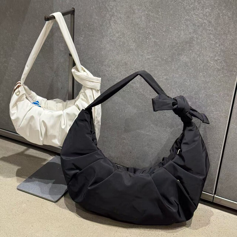 New Adidas Pleated Cloud Bag, Single Shoulder Underarm Bag, Casual Crossbody Horn Bag, Sports Dumpling Bag, Mobile Phone Bag for Women New Adidas Pleated Cloud Bag, Single Shoulder Underarm Bag, Casual Crossbody Horn Bag, Sports Dumpling Bag, Mobile Phone Bag for Women