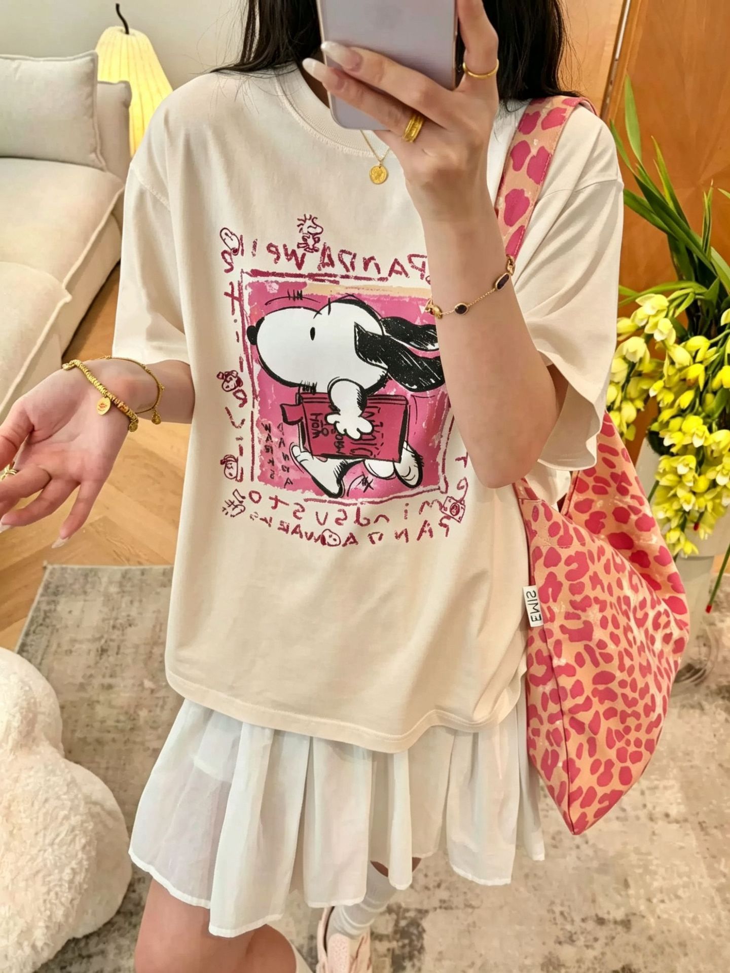 2026 nueva impresión coreana de dibujos animados Snoopy suelta camiseta de manga corta de cuello redondo de mujer de moda de moda image 10