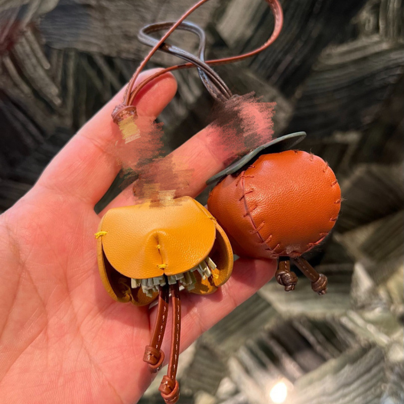0m2605, Two Fun Keychain Pendants in the Set, Come with a Packaging Box. if the Box Is Damaged or Lost, No Returns or Exchanges Are Allowed 0m2605, Two Fun Keychain Pendants in the Set, Come with a Packaging Box. if the Box Is Damaged or Lost, No Returns or Exchanges Are Allowed
