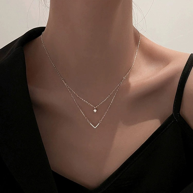Collier double rang en argent 925 plaqué orné de zircon en forme de V pour femme, luxe discret, simplicité et élégance, allure haut de gamme, nouveauté tendance 2026_voghion.com