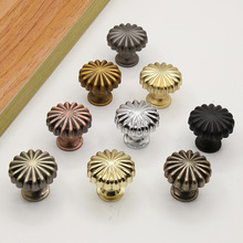 欧式仿古典轻奢抽屉橱柜门拉手合金属南瓜拉手衣柜圆形单孔门把手