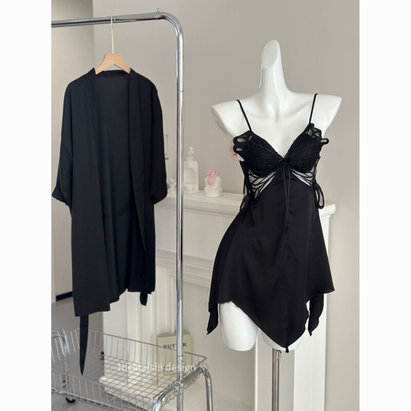 Sexy Summer Women's Camisole Sleepwear, New Ice Silk Style, Pure Desire Style Two-Piece Set with Chest Pads, Summer Turn-Down Collar Sexy Summer Women's Camisole Sleepwear, New Ice Silk Style, Pure Desire Style Two-Piece Set with Chest Pads, Summer Turn-Down Collar