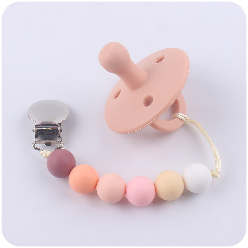 Nuevo bebé suministros contraste color cuentas de silicona pezón cadena calmante bebé silicona pezón anti-caída Cadena de dos piezas conjunto