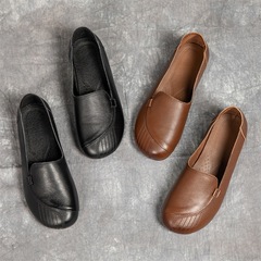 2025閏月新款春季休閒平底單鞋女頭層牛皮復古套腳舒適淺口媽媽鞋