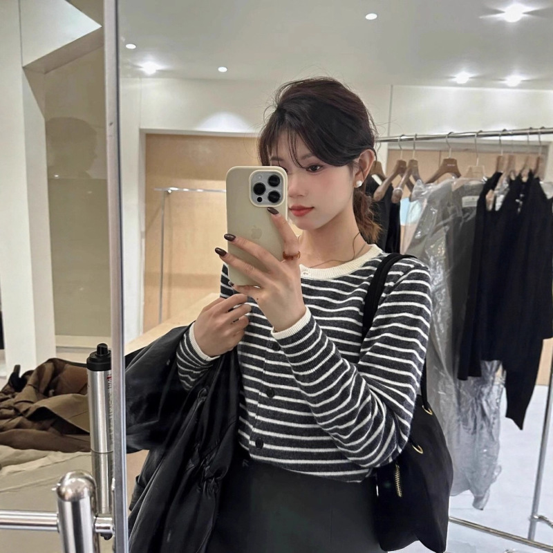 韩系高级感黑白条纹针织开衫女春秋针织衫内搭打底正肩收腰短上衣|undefined