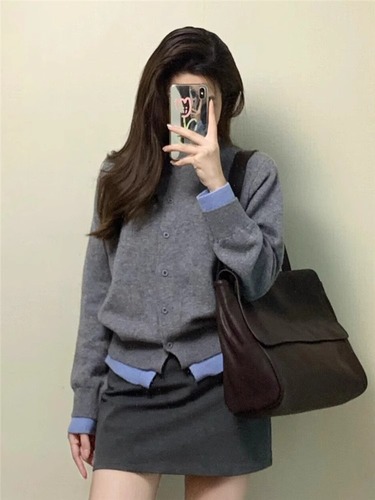 Grey False Two-Piece Knit Cardigan Jacket for Women, Autumn Korean Version, Relaxed Style Overcoat, Design-Sensitive Contrast Color Top