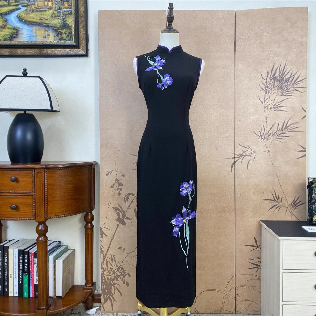 8756 # New Chinese Style Hong Kong Style Black Embroidered Sleeveless Cheongsam Skirt Spring and Summer 2025 New Mid-Length Dress