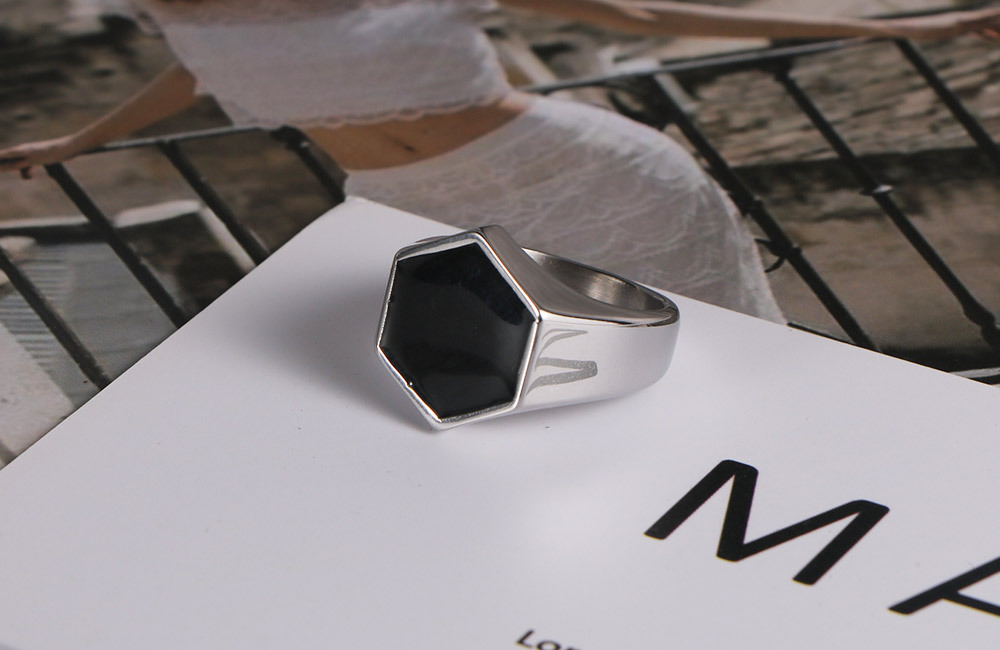 Vintage Style Classic Style Geometric Titanium Steel Polishing Unisex Rings Men Signet Rings display picture 2